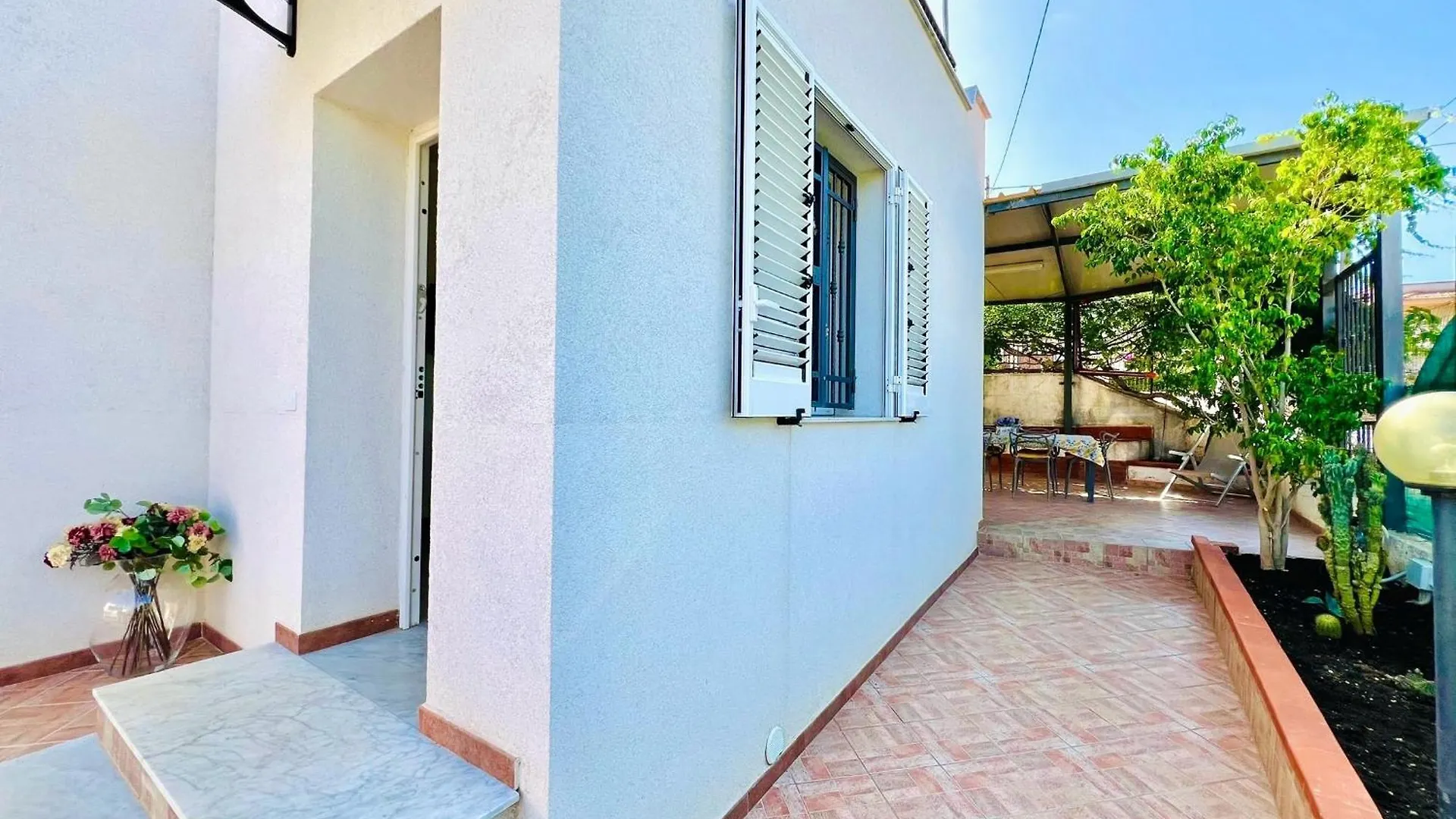 Stella Marina Villa Carini 0*,